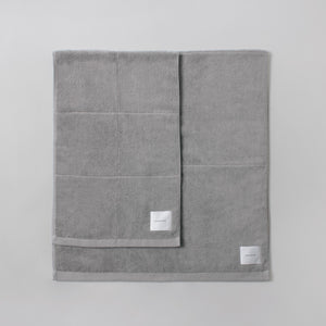 超長綿を使用した軽やかで滑らかなバスタオル