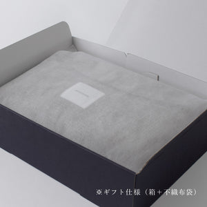 コットンワッフル生地で軽やかでさらっとした着心地のバスローブ